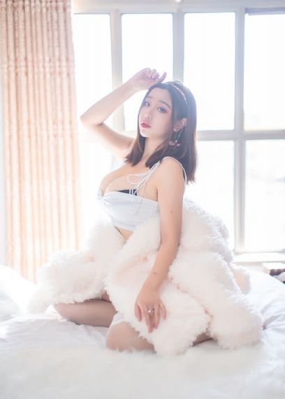 中午字幕在线观看_720高清视频播放