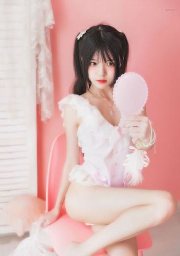 女人裸露双乳给男人喂奶文_1080P在线视频观看