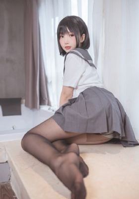 年轻的嫂子免费看_国产在线观看